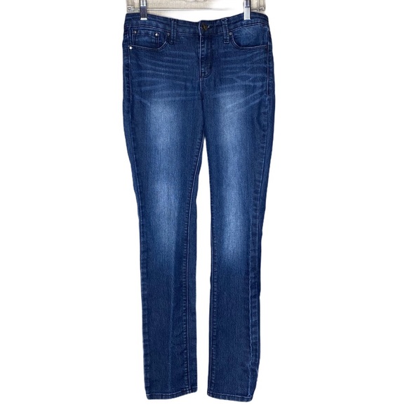 Kim Kardashian Denim - Kardashian Kim Curvy Skinny medium wash sz 6